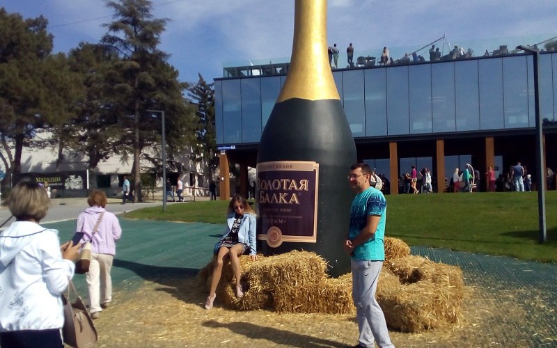 WineFest, Ассоциация виноградарей и виноделов Севастополя, Золотая Балка